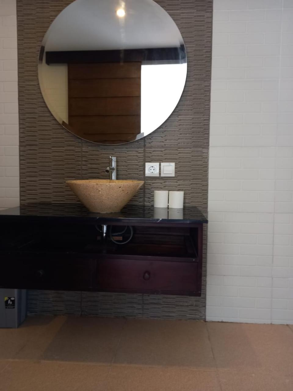 Rumah Wj Rooms And Suites Uluwatu Exterior foto